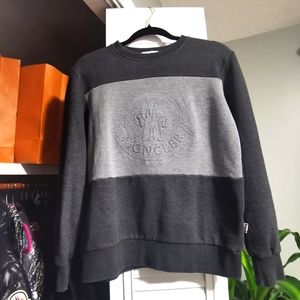 harga crewneck moncler original